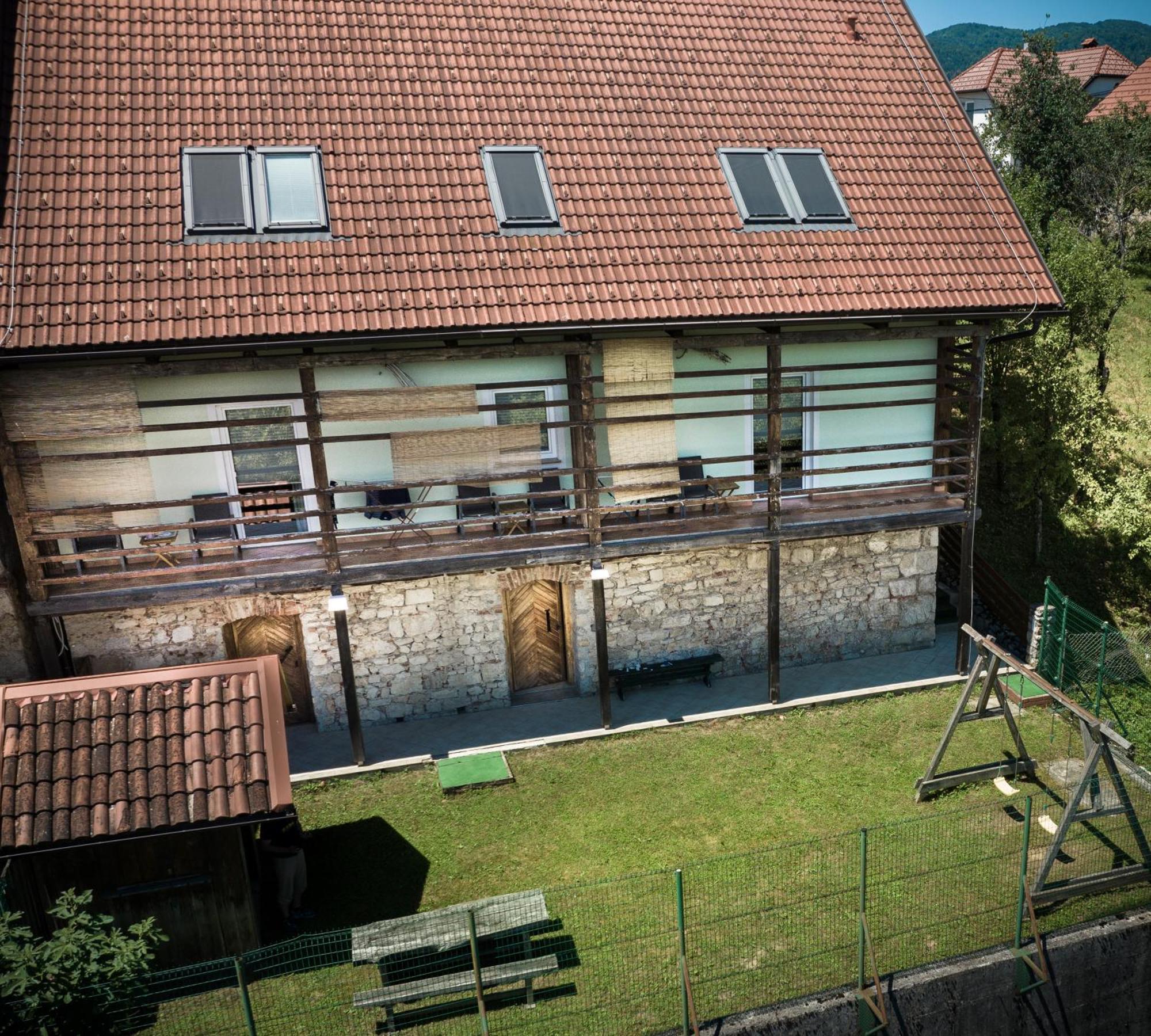 Apartments Suster Stari Trg ob Kolpi Exterior foto
